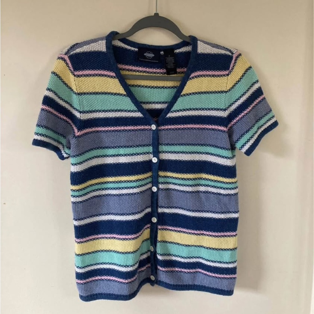 Short sleeve knit top
